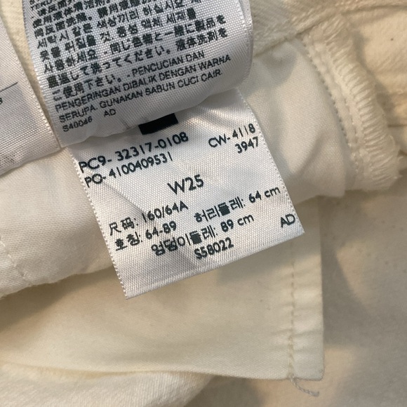 Levis 501 distressed denim shorts in pearly white with button fly - Picture 12 of 14